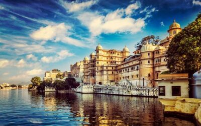 Travel top tourist places around Udaipur with Om travel